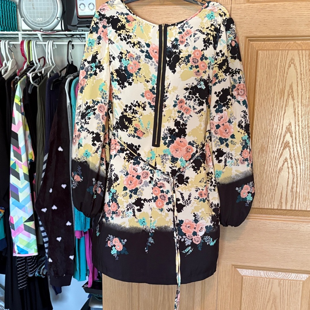 Floral Long Sleeve Dress - Picture 6 of 6